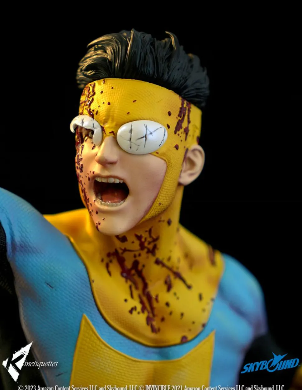 Invincible (2021) - Mark Grayson 1/4 Scale Diorama Statue
