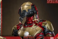 Iron Man 3 - Iron Man Mark XLII 42 (2.0) Deluxe 1/6th Scale Hot Toys Action Figure