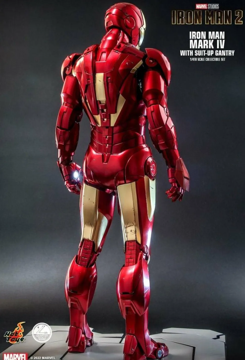 Iron Man 2 - Iron Man Mark IV with Suit-Up Gantry Deluxe 1/4 Scale Hot Toys Action Figure Set