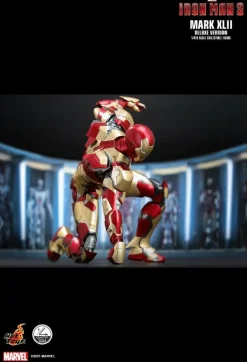 Iron Man 3 - Iron Man Mark XLII (42) Deluxe 1/4 Scale Hot Toys Action Figure