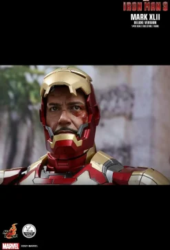 Iron Man 3 - Iron Man Mark XLII (42) Deluxe 1/4 Scale Hot Toys Action Figure