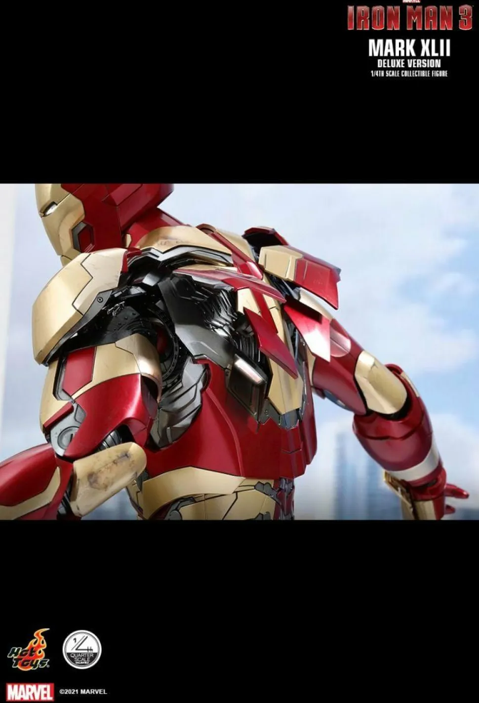 Iron Man 3 - Iron Man Mark XLII (42) Deluxe 1/4 Scale Hot Toys Action Figure