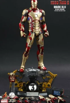 Iron Man 3 - Iron Man Mark XLII (42) Deluxe 1/4 Scale Hot Toys Action Figure