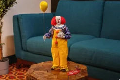 It (1990) - Pennywise 1/6th Scale Action Figure