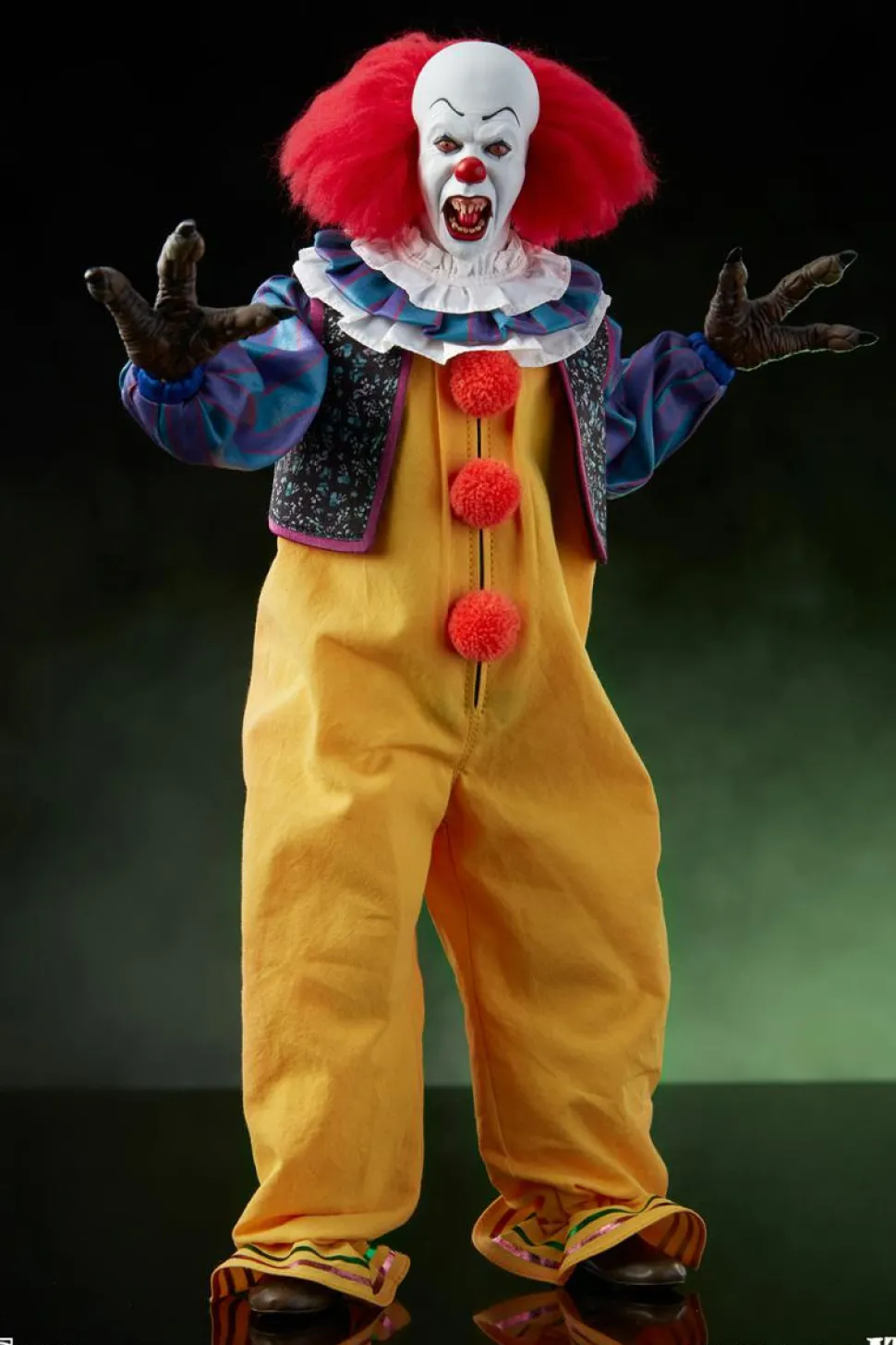 It (1990) - Pennywise 1/6th Scale Action Figure