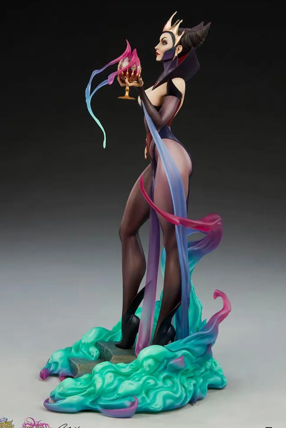 J. Scott Campbell’s Fairytale Fantasies - Evil Queen 17” Statue