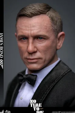 James Bond: No Time to Die - James Bond 1/6th Scale Hot Toys Action Figure