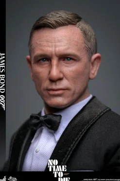 James Bond: No Time to Die - James Bond 1/6th Scale Hot Toys Action Figure