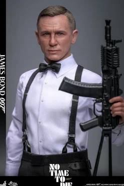 James Bond: No Time to Die - James Bond 1/6th Scale Hot Toys Action Figure