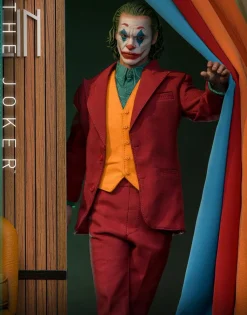 Joker (2019) - The Joker 1/6th Scale Hot Toys Action Figure