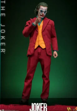 Joker (2019) - The Joker 1/6th Scale Hot Toys Action Figure