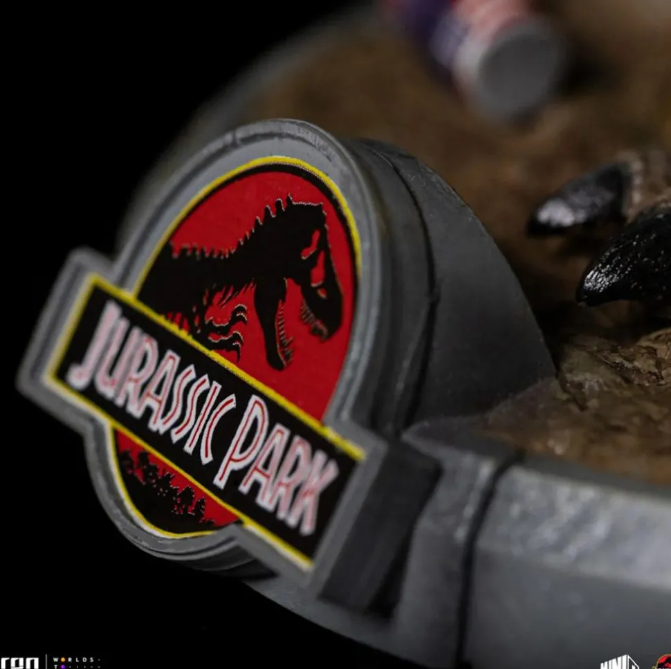 Jurassic Park - Dilophosaurus MiniCo 6" Vinyl Figure