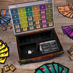 Jurassic Park: Bid to Win - Trivia Card Game