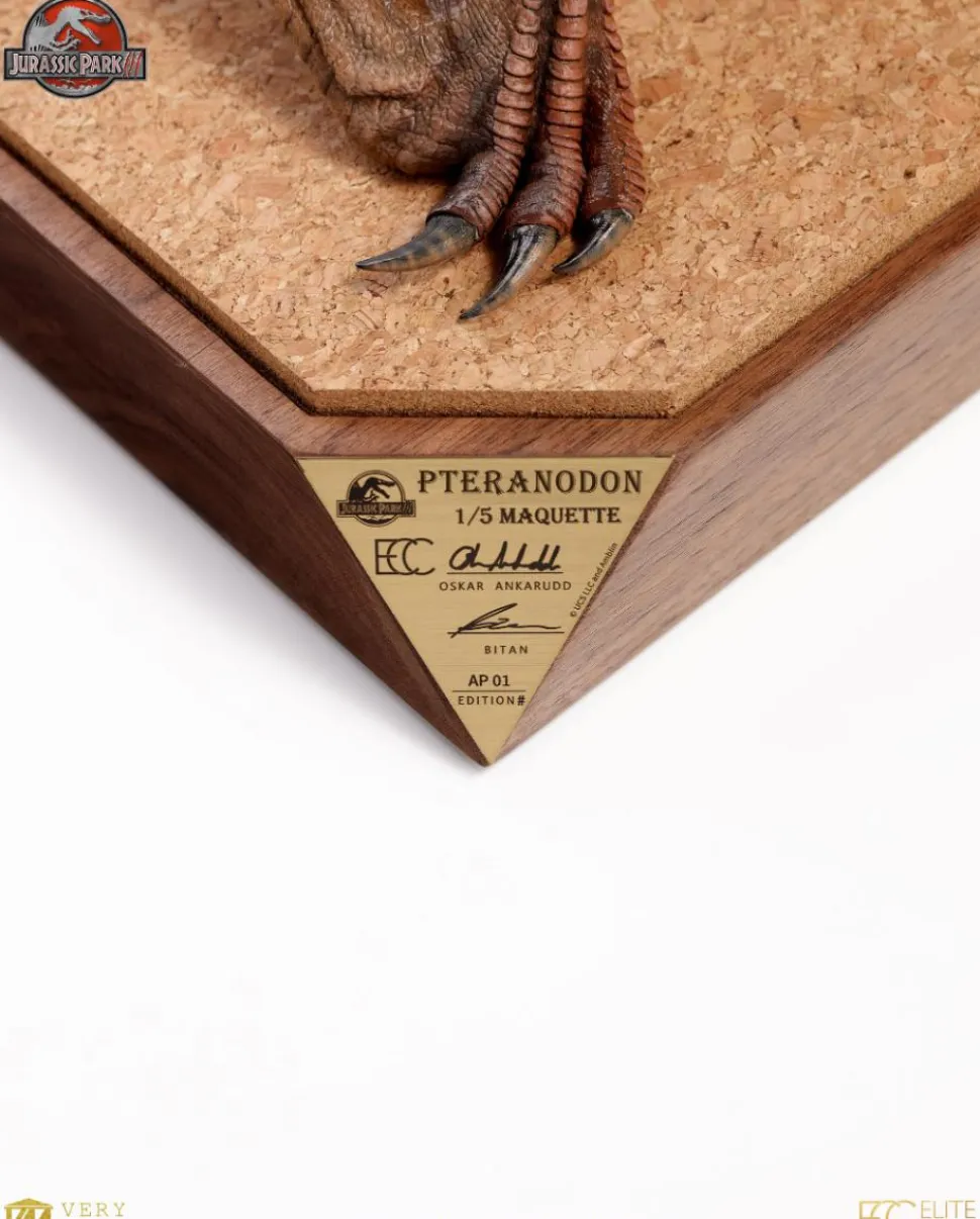 Jurassic Park III - Pteranodon 1/5 Scale Maquette Statue
