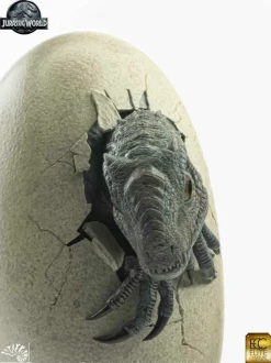 Jurassic World - Indominus Rex Hatching 1/2 Scale Statue 3-Pack