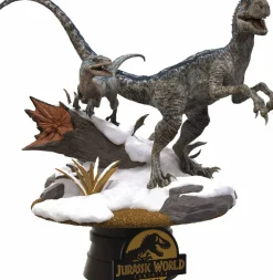 Jurassic World: Dominion - Blue & Beta D-Stage 5" Diorama Statue