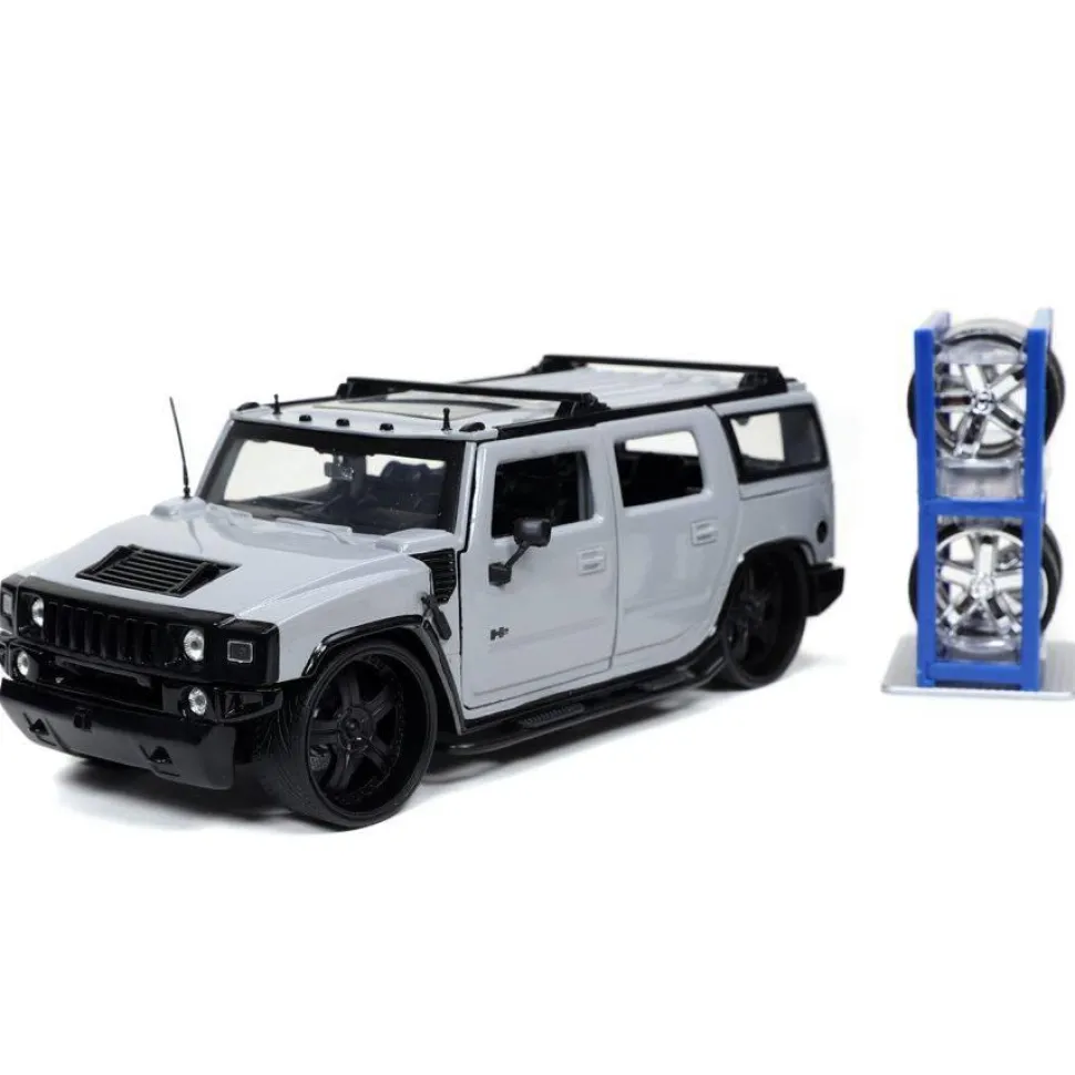 Just Trucks - Hummer H2 with Tyre Rack 1/24th Scale Die-Cast Vehicle Replica