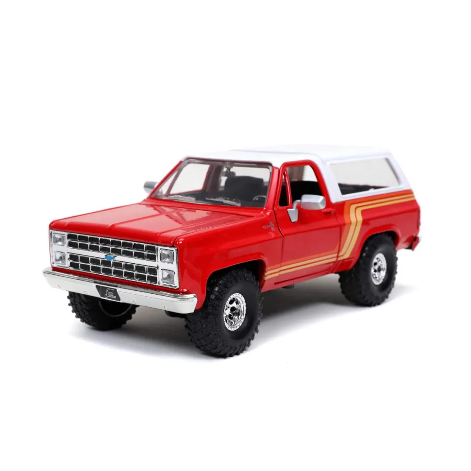 Just Trucks - Red & White 1980 Chevy Blazer with Tyre Rack 1/24th Scale Die-Cast Vehicle Replica