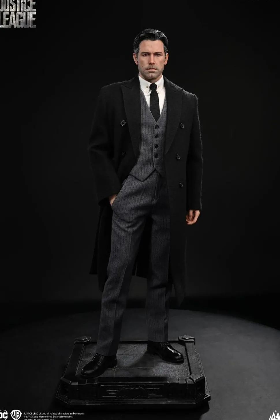 Justice League (2017) - Ben Affleck as Bruce Wayne 1/4th Scale Statue