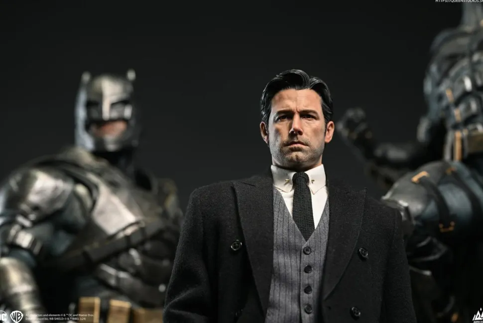 Justice League (2017) - Ben Affleck as Bruce Wayne 1/4th Scale Statue