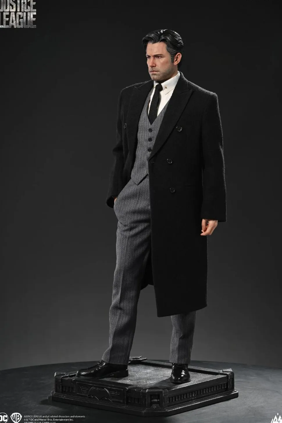 Justice League (2017) - Ben Affleck as Bruce Wayne 1/4th Scale Statue