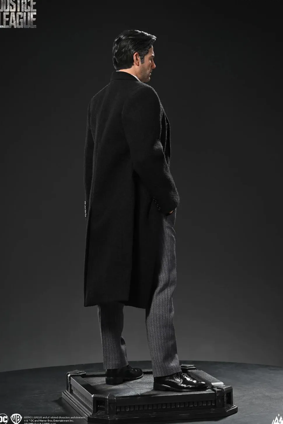 Justice League (2017) - Ben Affleck as Bruce Wayne 1/4th Scale Statue