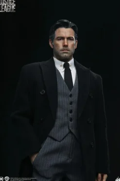 Justice League (2017) - Ben Affleck as Bruce Wayne 1/4th Scale Statue