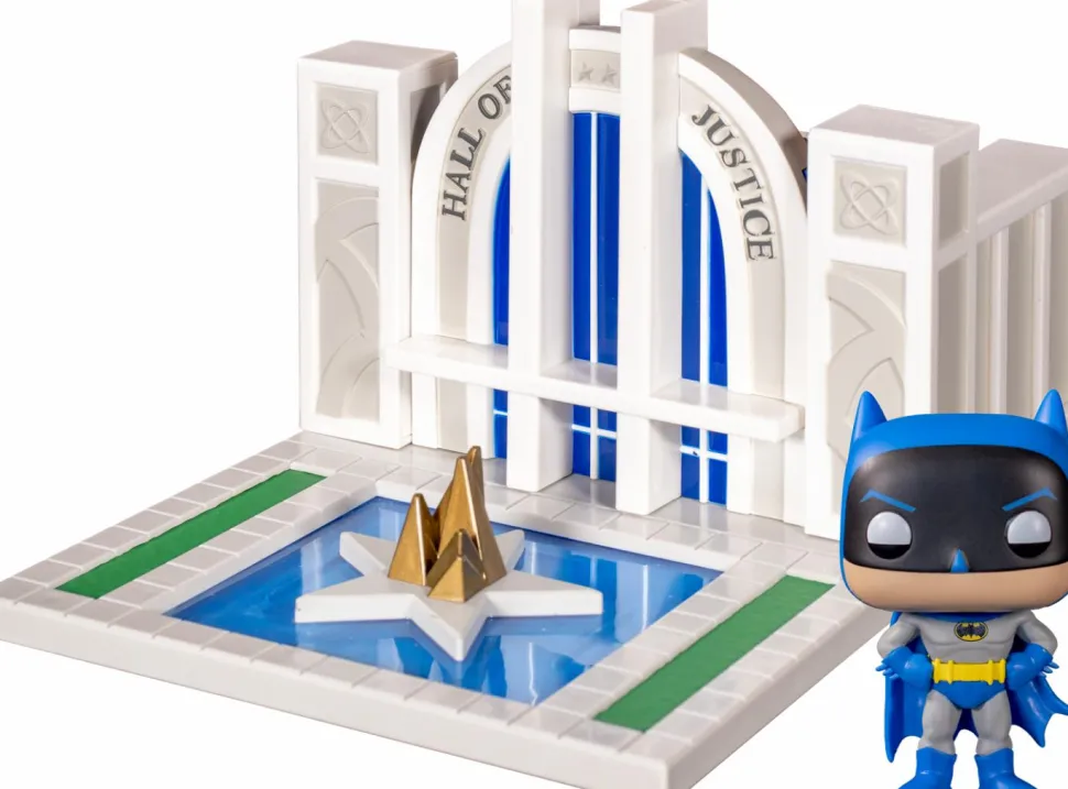 Justice League - Batman with Hall of Justice Pop! Town Vinyl Figure