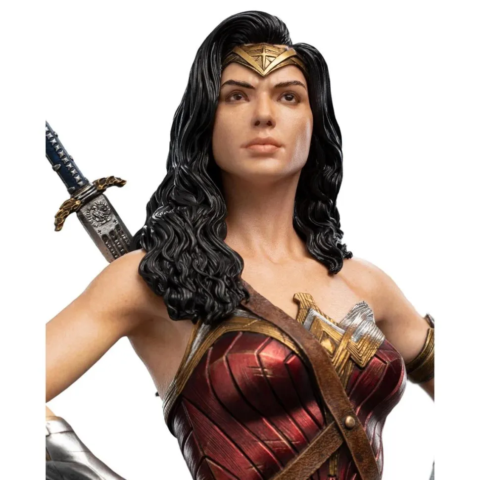 Justice League - Wonder Woman 1/6th Scale Statue