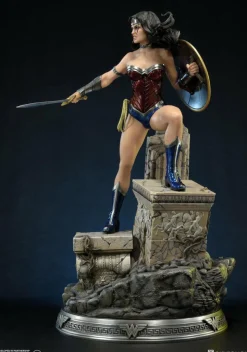 Justice League: The New 52 - Wonder Woman 24” Statue