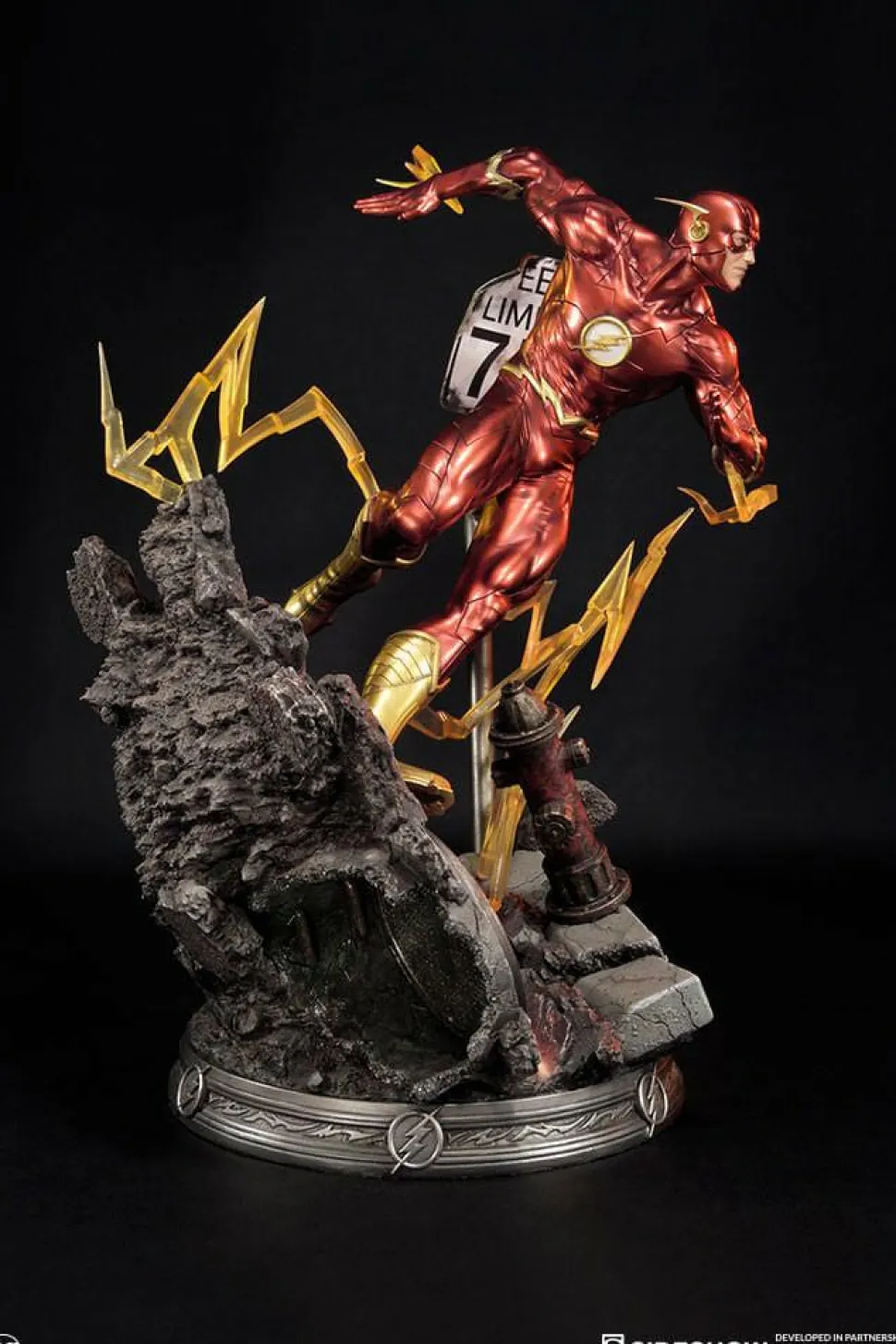 Justice League: The New 52 - The Flash 21” Statue