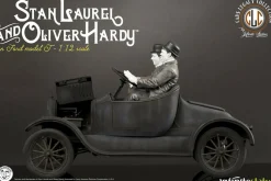 Laurel & Hardy - Stan Laurel & Oliver Hardy on Ford Model J 1/12th Scale Statue