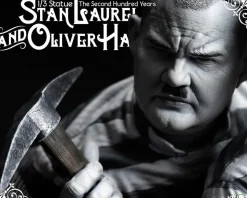 Laurel & Hardy: The Second Hundred Years - Stan & Oliver 1/3 Scale Statue