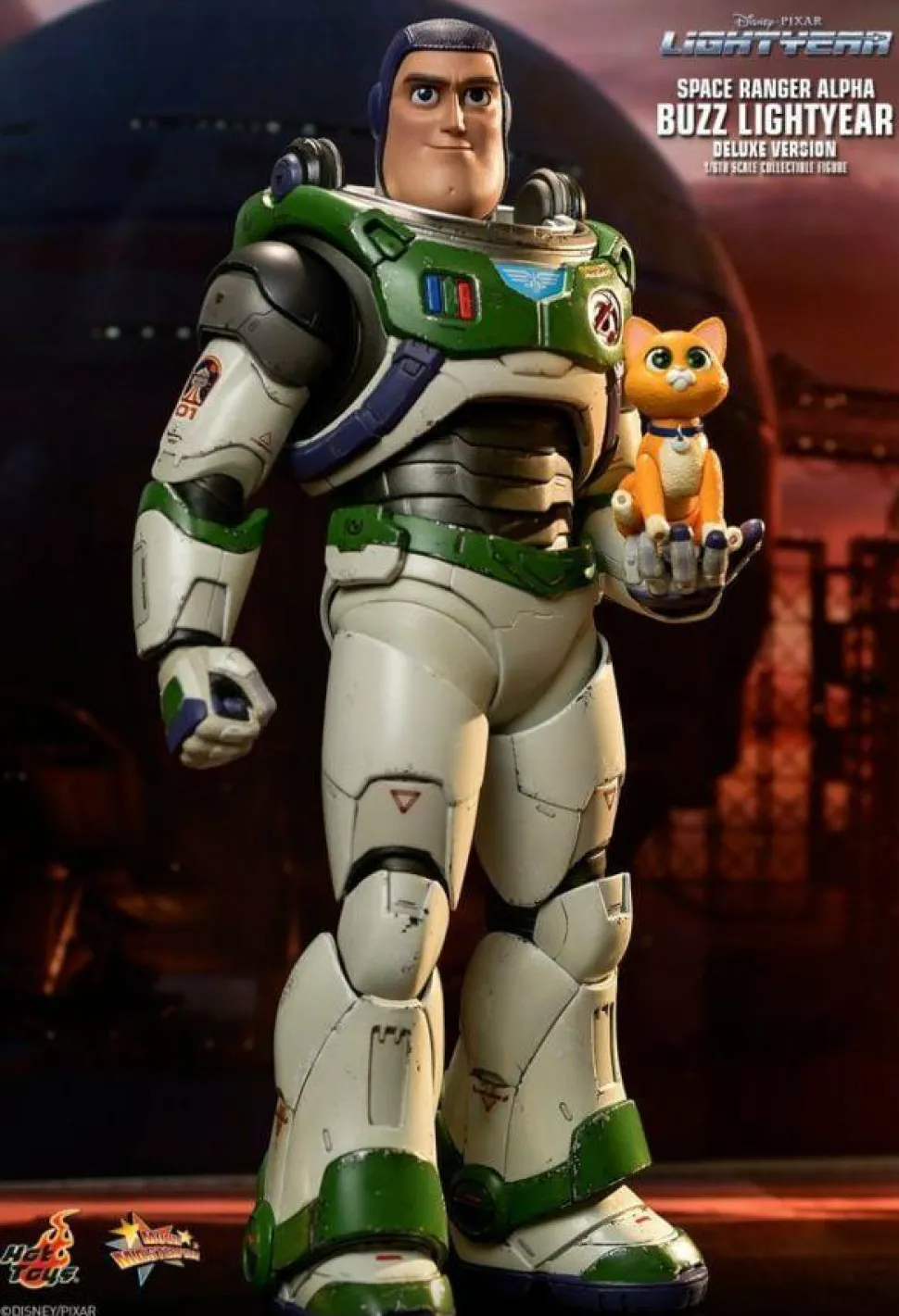 Lightyear (2022) - Alpha Buzz Lightyear Deluxe 1/6th Scale Hot Toys Action Figure