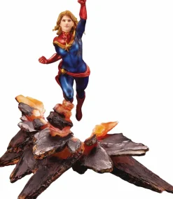 Marvel - Captain Marvel 1/10th Scale ArtFX Premier Statue