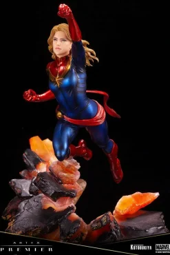 Marvel - Captain Marvel 1/10th Scale ArtFX Premier Statue