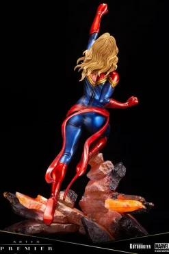 Marvel - Captain Marvel 1/10th Scale ArtFX Premier Statue