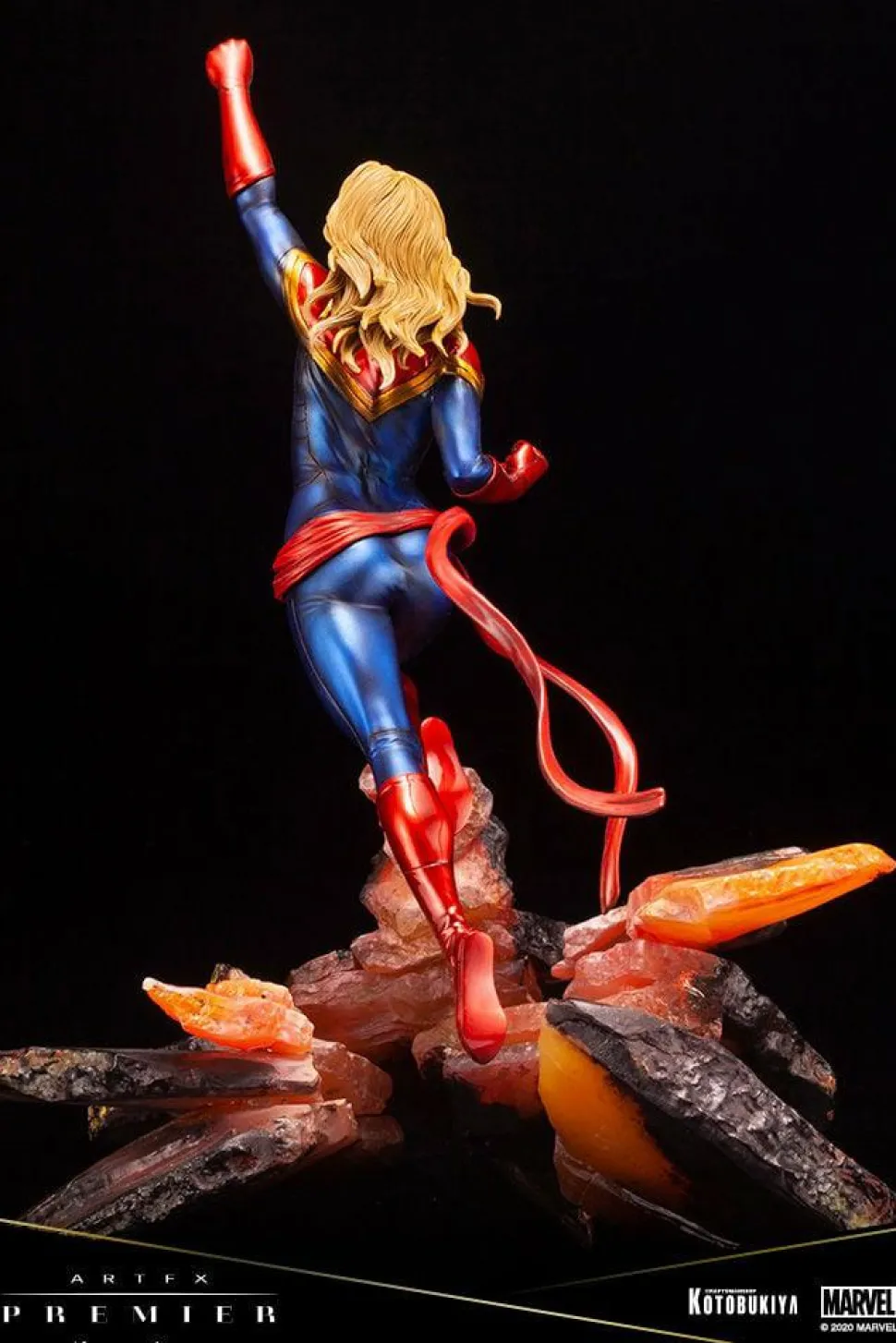 Marvel - Captain Marvel 1/10th Scale ArtFX Premier Statue