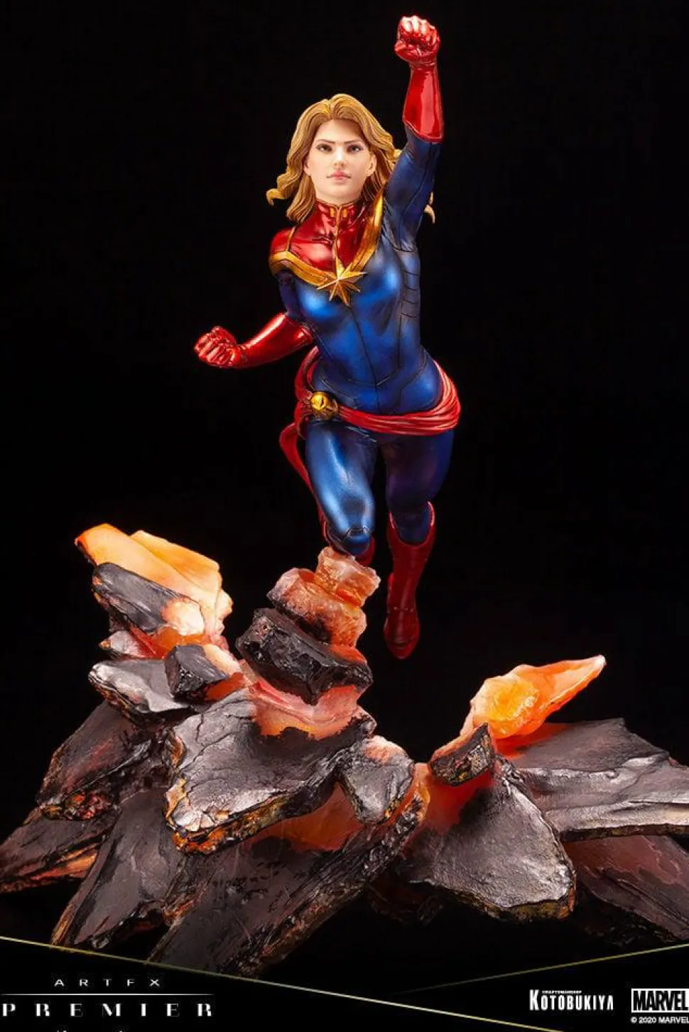 Marvel - Captain Marvel 1/10th Scale ArtFX Premier Statue