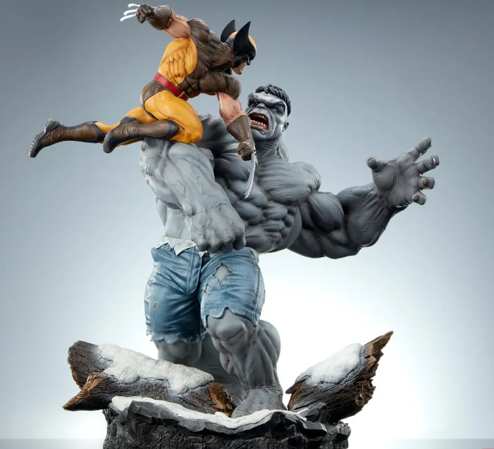 Marvel - Grey Hulk vs. Wolverine 23" Maquette Statue