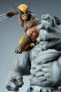 Marvel - Grey Hulk vs. Wolverine 23