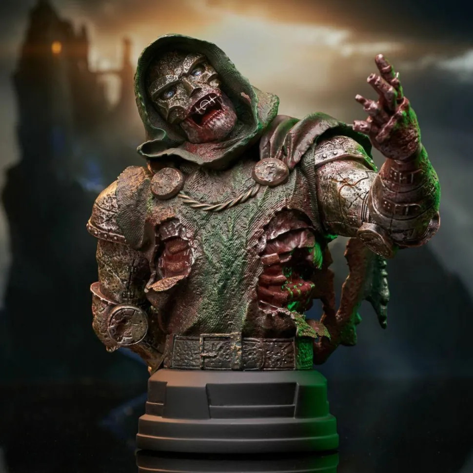 Marvel Zombies - Doctor Doom 1/7th Scale Mini Bust