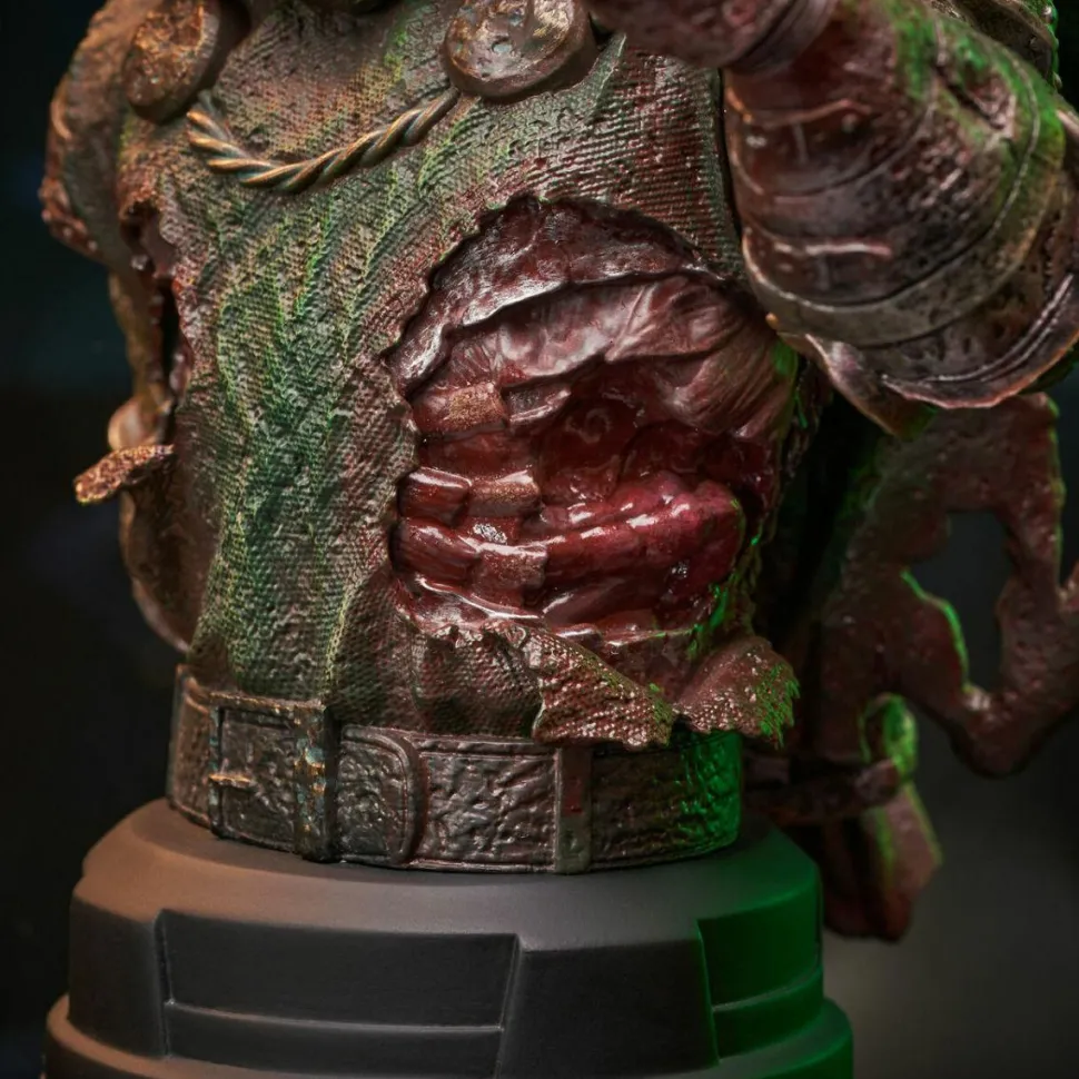 Marvel Zombies - Doctor Doom 1/7th Scale Mini Bust