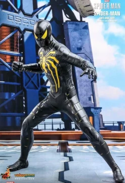 Marvel’s Spider-Man (2018) - Spider-Man Anti-Ock Suit 1/6th Scale Hot Toys Action Figure