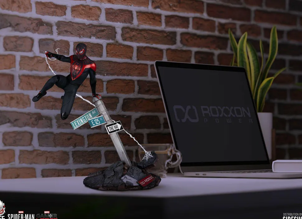 Marvel’s Spider-Man: Miles Morales - Miles Morales 1/6th Scale Diorama Statue