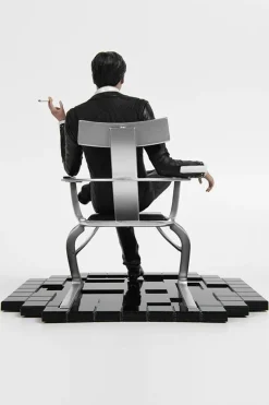 Mass Effect - The Illusive Man 9” Statue
