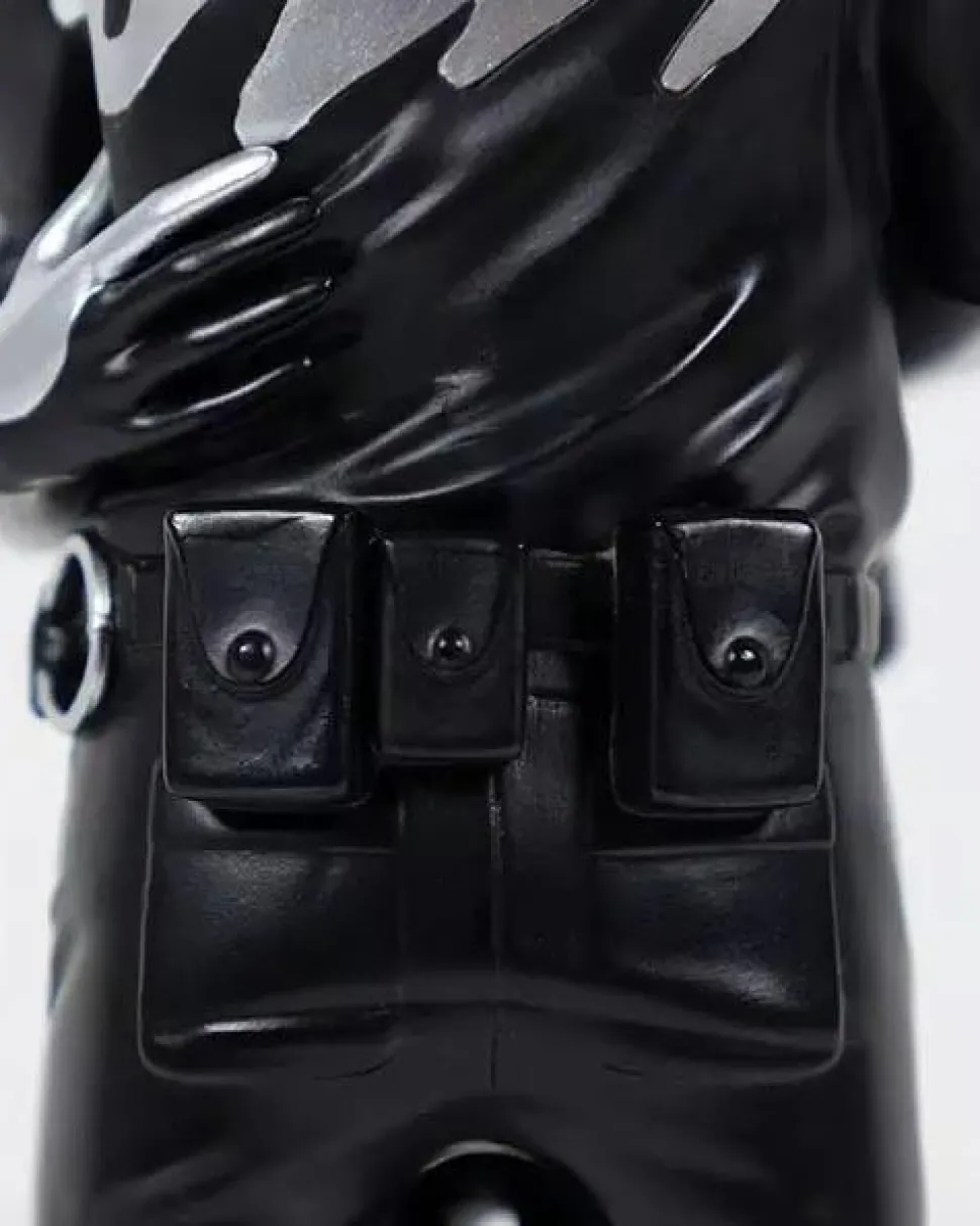 Mighty Jaxx - Kissing Coppers (Platinum Edition) 10" Statue by Brandalised