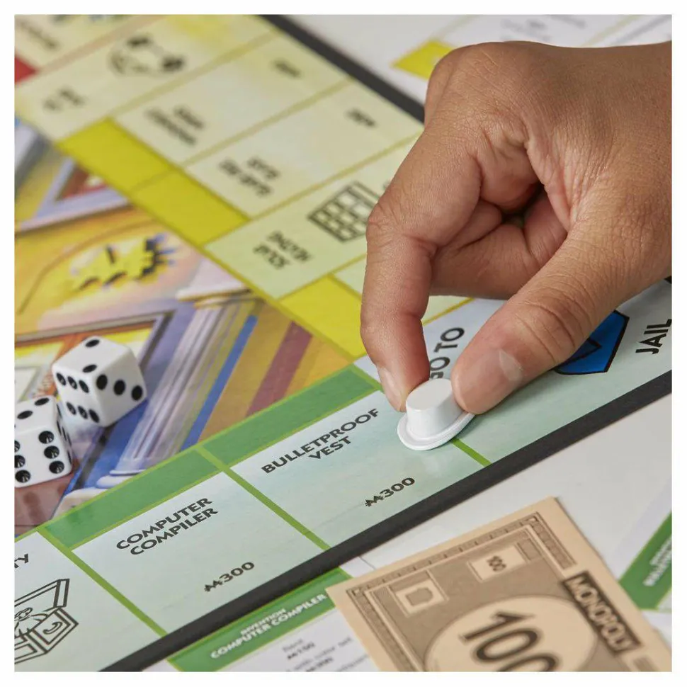 Monopoly - Ms. Monopoly Edition Board Game