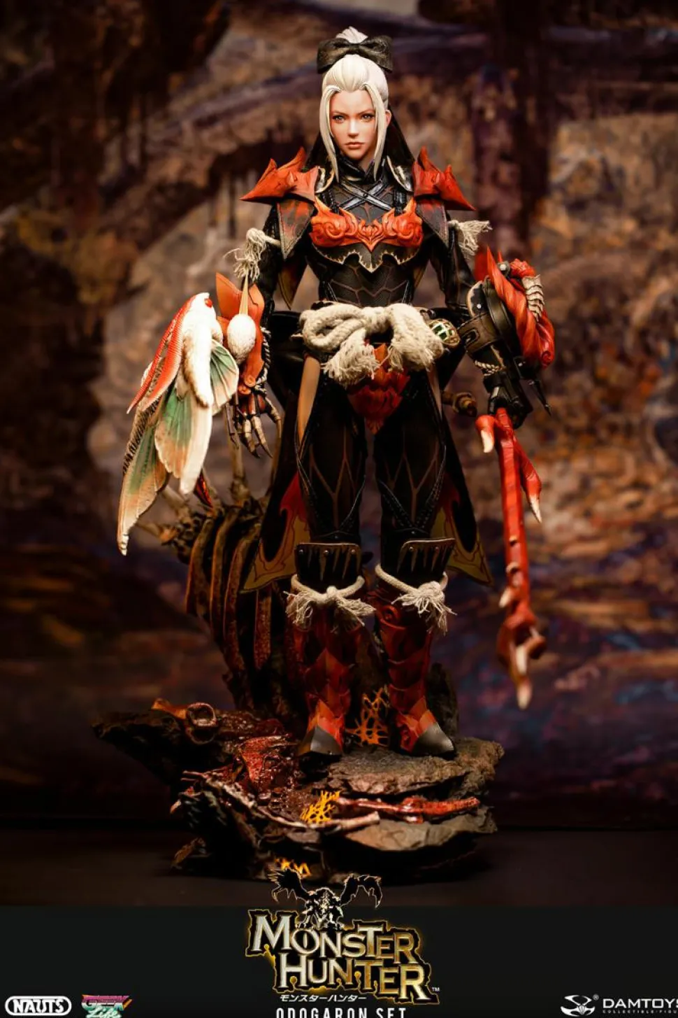 Monster Hunter - Female Hunter Odogaron Armour Deluxe 1/6th Scale Action Figure