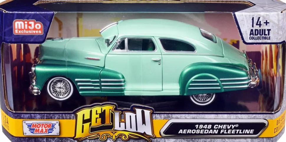 Motormax - 1948 Chevy Aerosedan Fleetside Get Low Collection 1/24th Scale Die-Cast Vehicle Replica